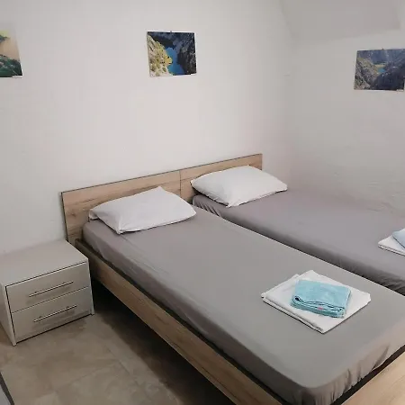 Apartman Milan Obrovac Exterior photo